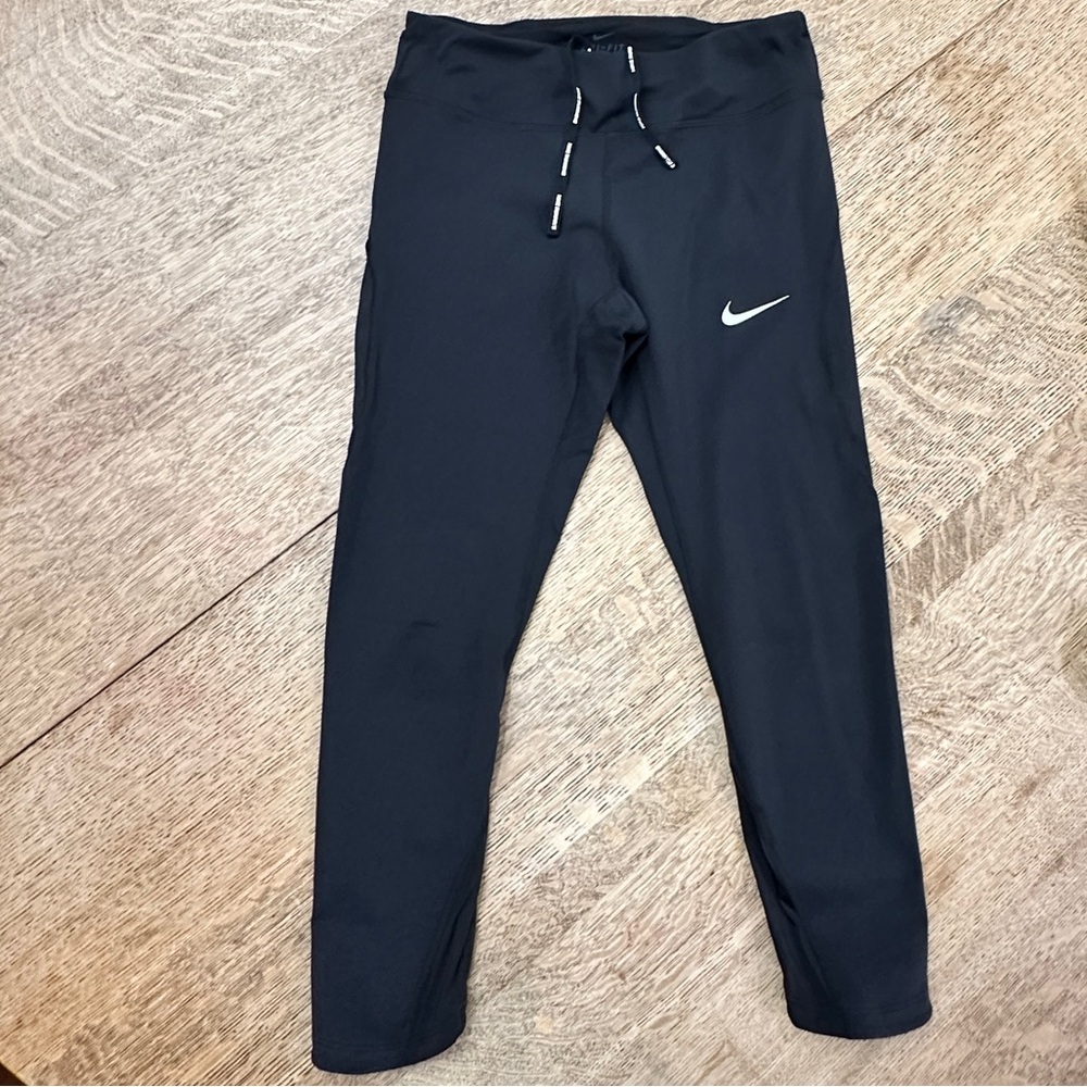 Nike Black Dri-FIT Performance 7/8 Leggings medium Running Walking Training - Picture 3 of 17